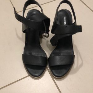 RUDSAK block heels, size 6